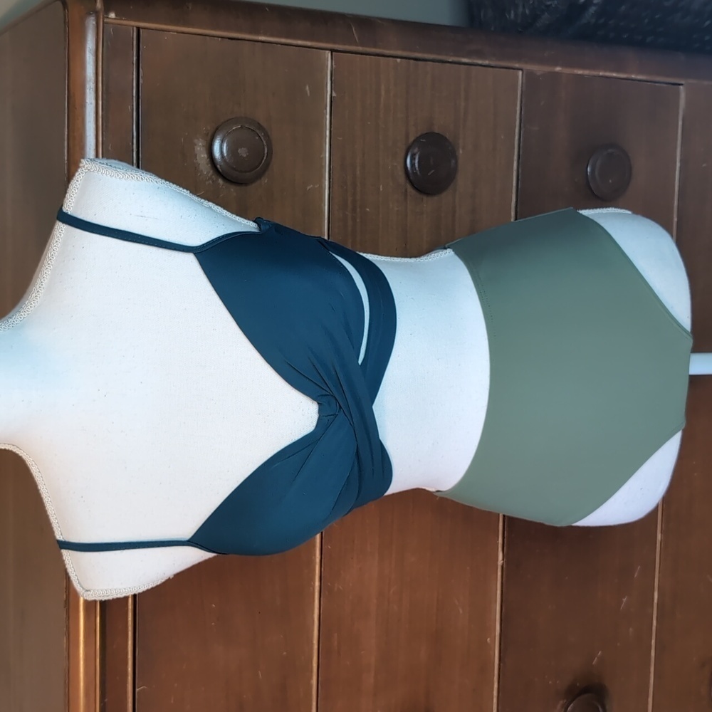 COLOR BLOCK Minimalist Small BIKINI TOP & peekaboo string Medium BOTTOM